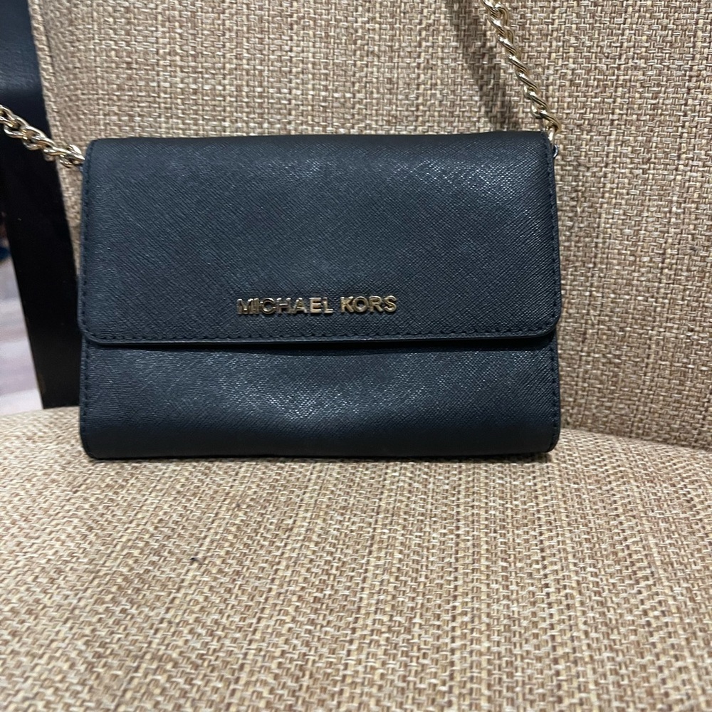 Michael Kors Black Crossbody Bag Sleek Structured Design